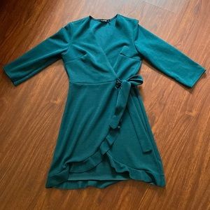 Boohoo quarter sleeve ruffle dress